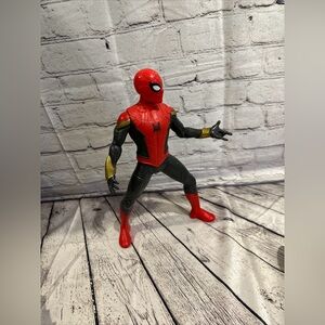 Marvel Spider-Man action figure 13 inch tall comes with removable chest shield